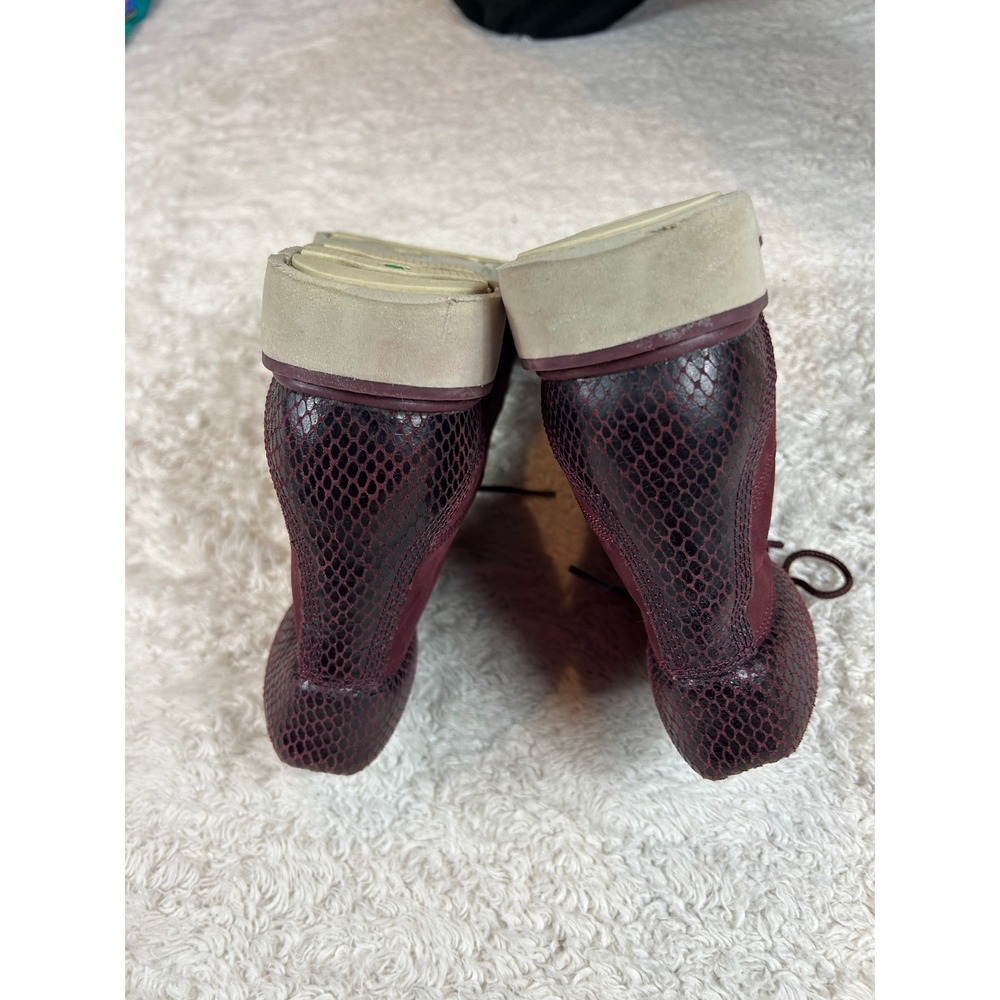 Timberland Kenniston Burgundy Snakeskin accent ankle Boots Size 8 - Picture 4 of 9